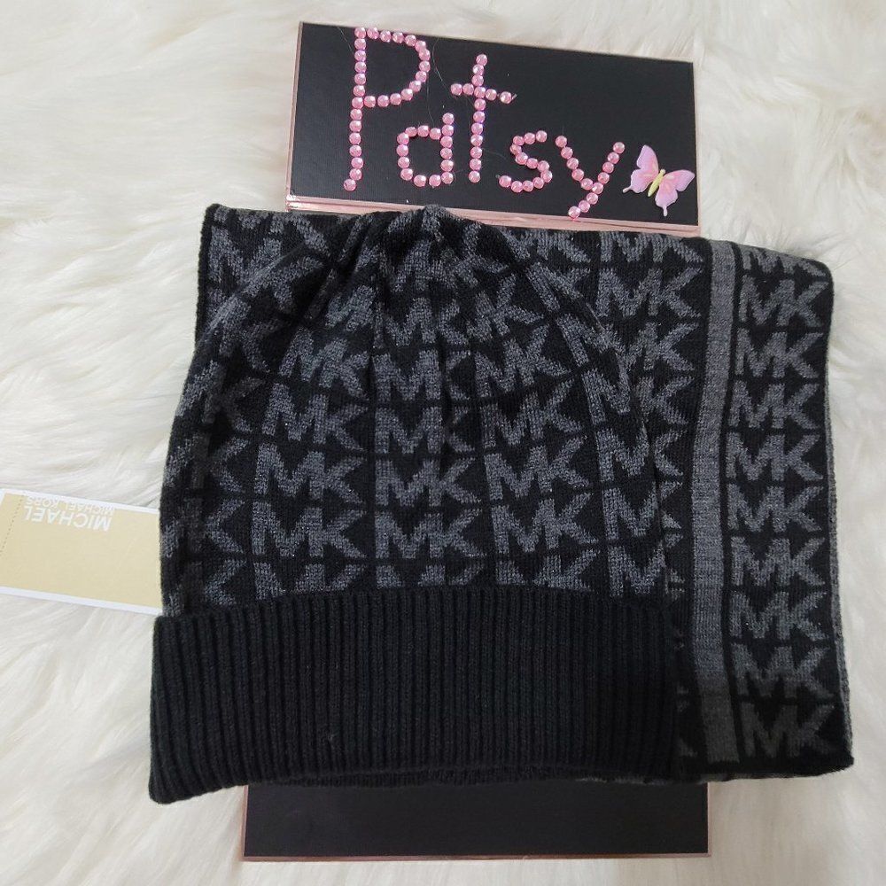 NWT MICHAEL KORS Scarf & Hat Set black with logo gift box 930